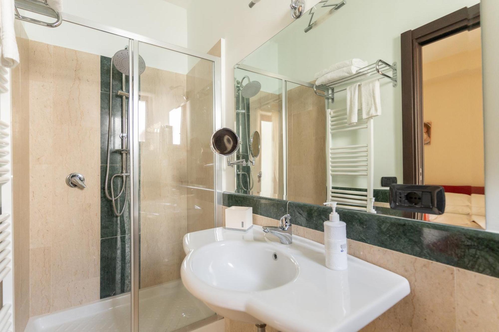 Comfort House Hotel Sorrento Bagian luar foto