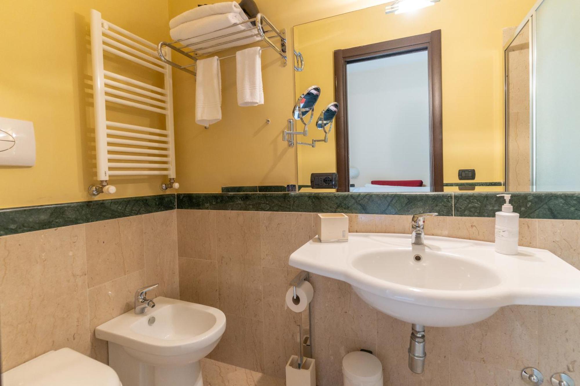 Comfort House Hotel Sorrento Bagian luar foto